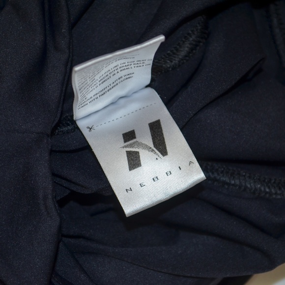 NEBBIA High Waisted Asymmetrical 7/8 Leggings in Black and Light - Picture 13 of 13